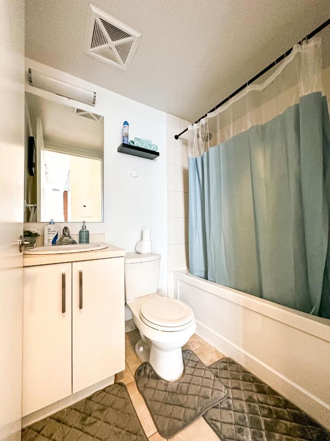 Luxury 2 Bedrooms With Lakeview Cn Tower Entertainment District Rogers Centre Toronto Exteriör bild