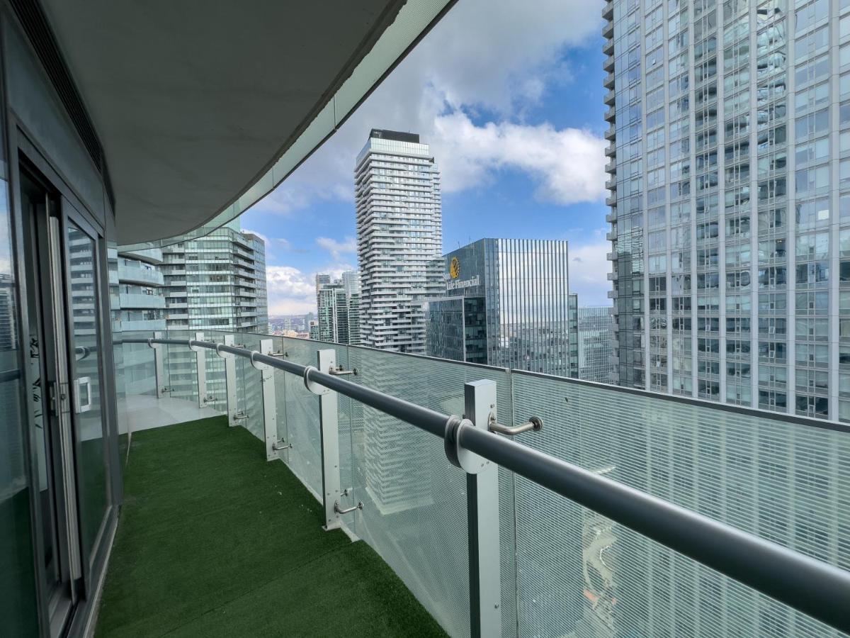 Luxury 2 Bedrooms With Lakeview Cn Tower Entertainment District Rogers Centre Toronto Exteriör bild