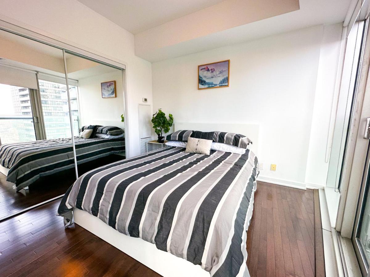 Luxury 2 Bedrooms With Lakeview Cn Tower Entertainment District Rogers Centre Toronto Exteriör bild